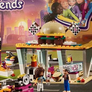 LEGO Friends Drifting Diner (set number 41349)